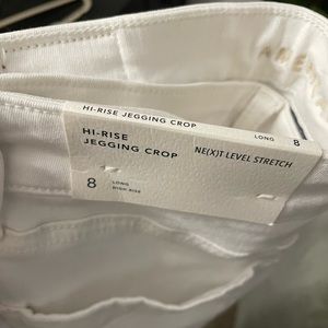 American Eagle Ne(x)t Level high rise hefting crop- White- 8L - NWT